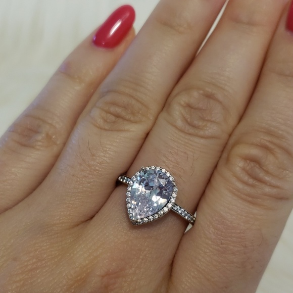 New Pandora RADIANT TEARDROP RING - Picture 2 of 5